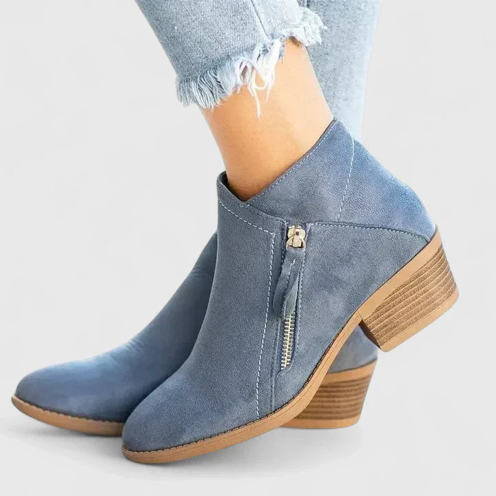 Auryziah | Orthopedic Boots