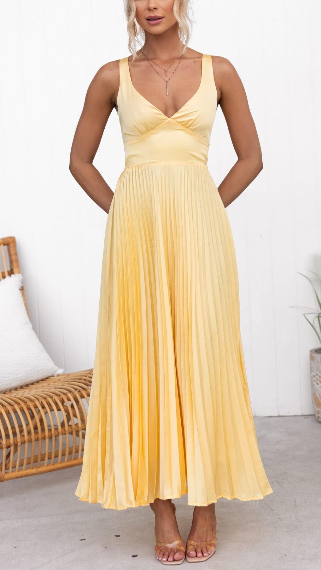 Mara – Romantic Ruffle Dress